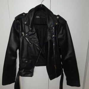 Zara Women's Sleek Black Leather Biker Jacket